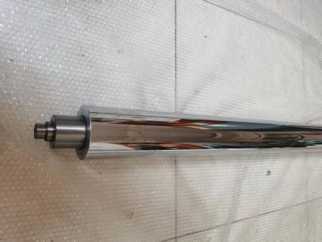 Ductor Chrome Roller Shaft P7985520 an mechanical spare part for KBA 105 printing machines used in industrial printing equipment.